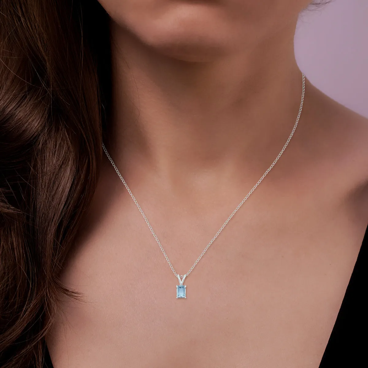 14K White Gold 6X4Mm Emerald Shaped Aquamarine Pendant