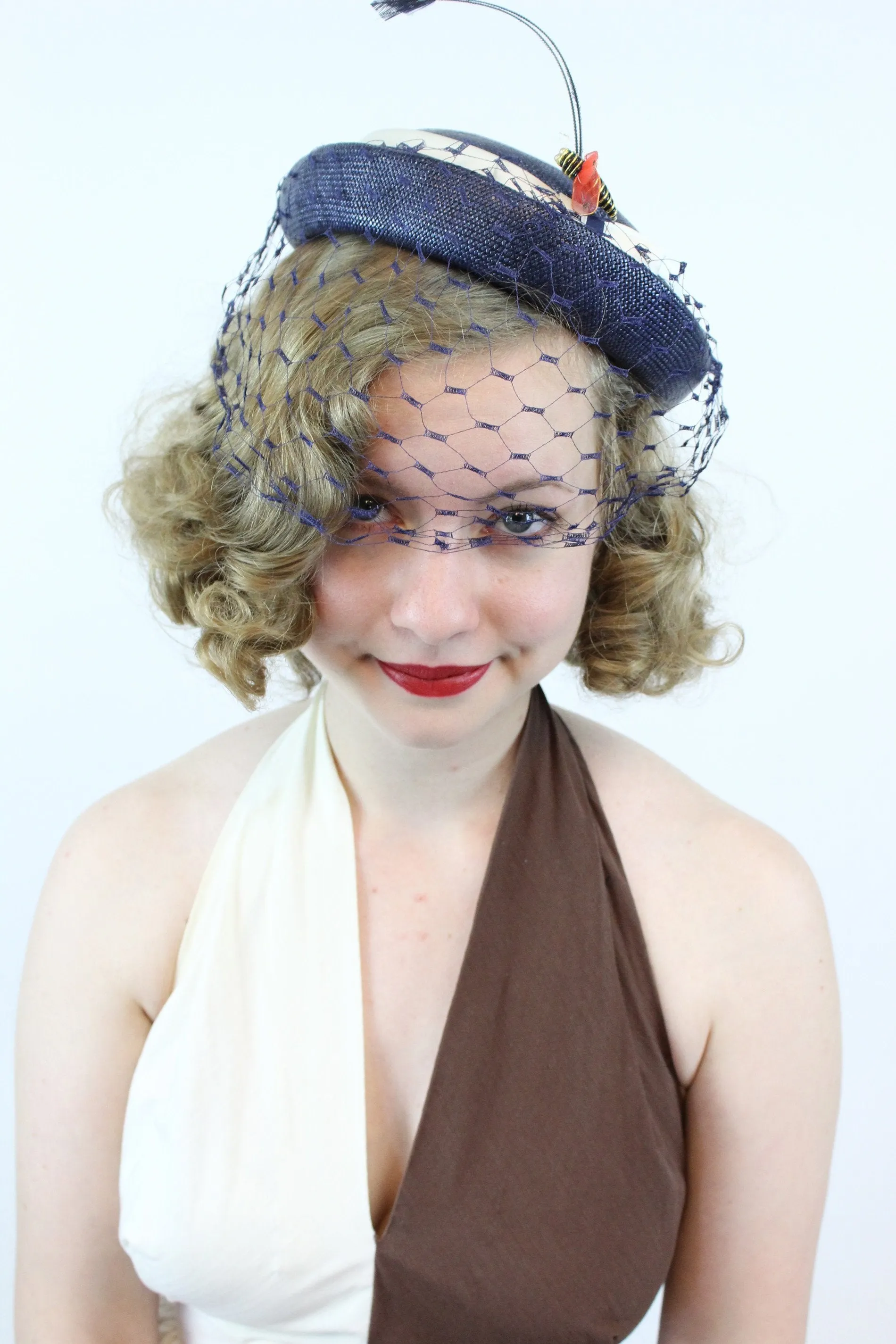 1960s straw tilt hat feather and bee fascinator | new spring