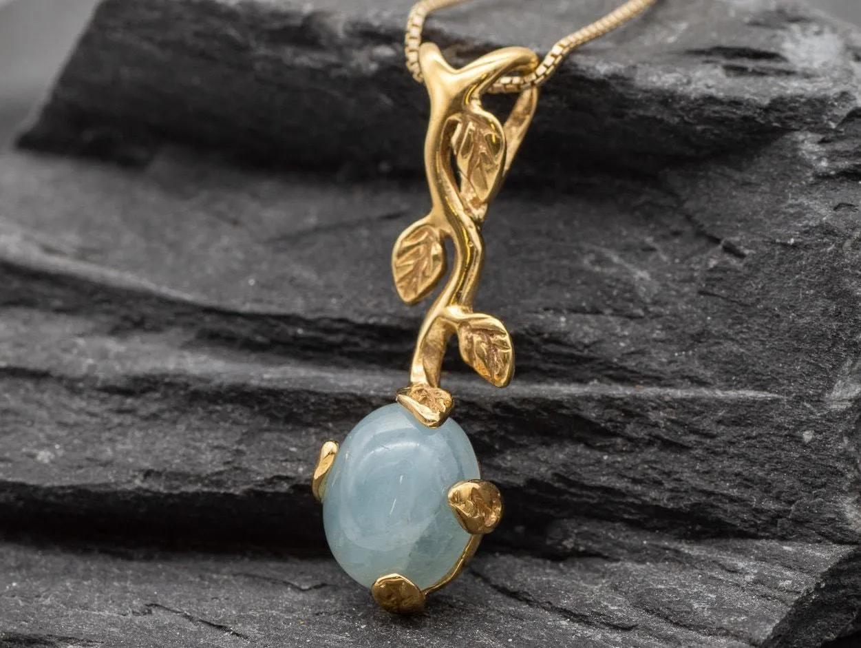Aquamarine Leaf Pendant - Natural Aquamarine Necklace, Gold Aquamarine Pendant