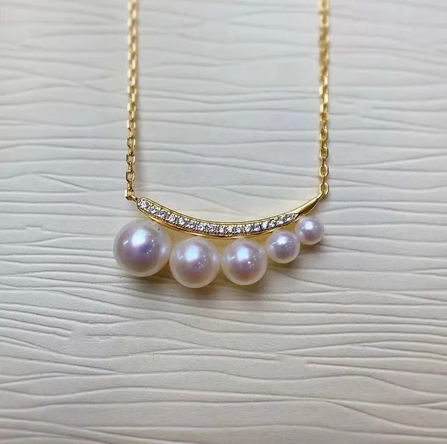 Crescent Moon Pearl Gradient Necklace