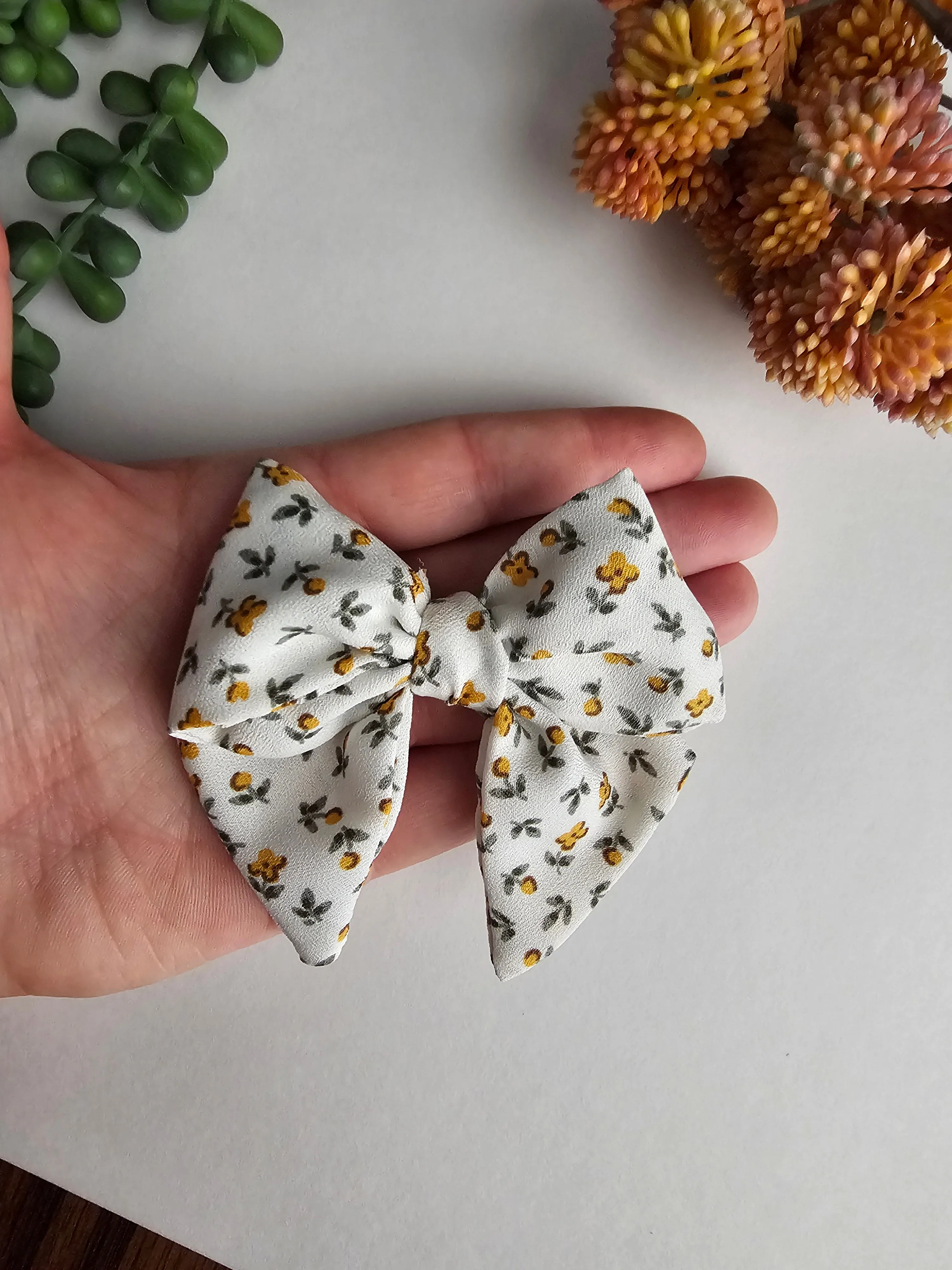 Dandelion Sailor Bow