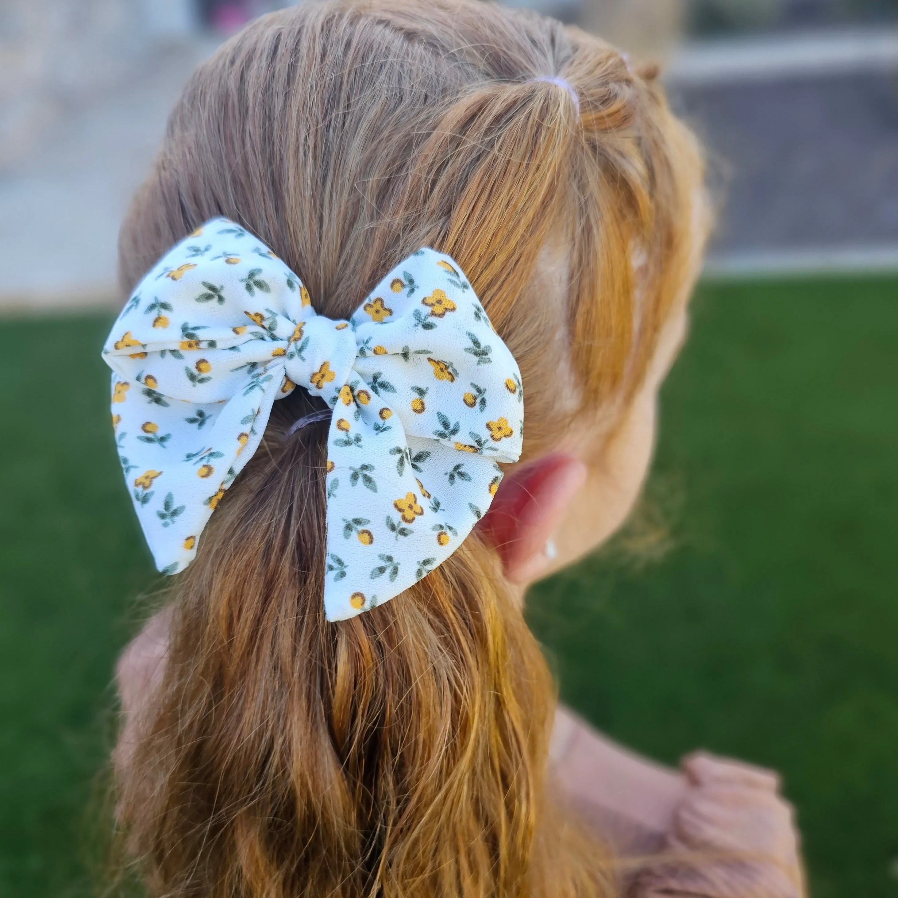 Dandelion Sailor Bow