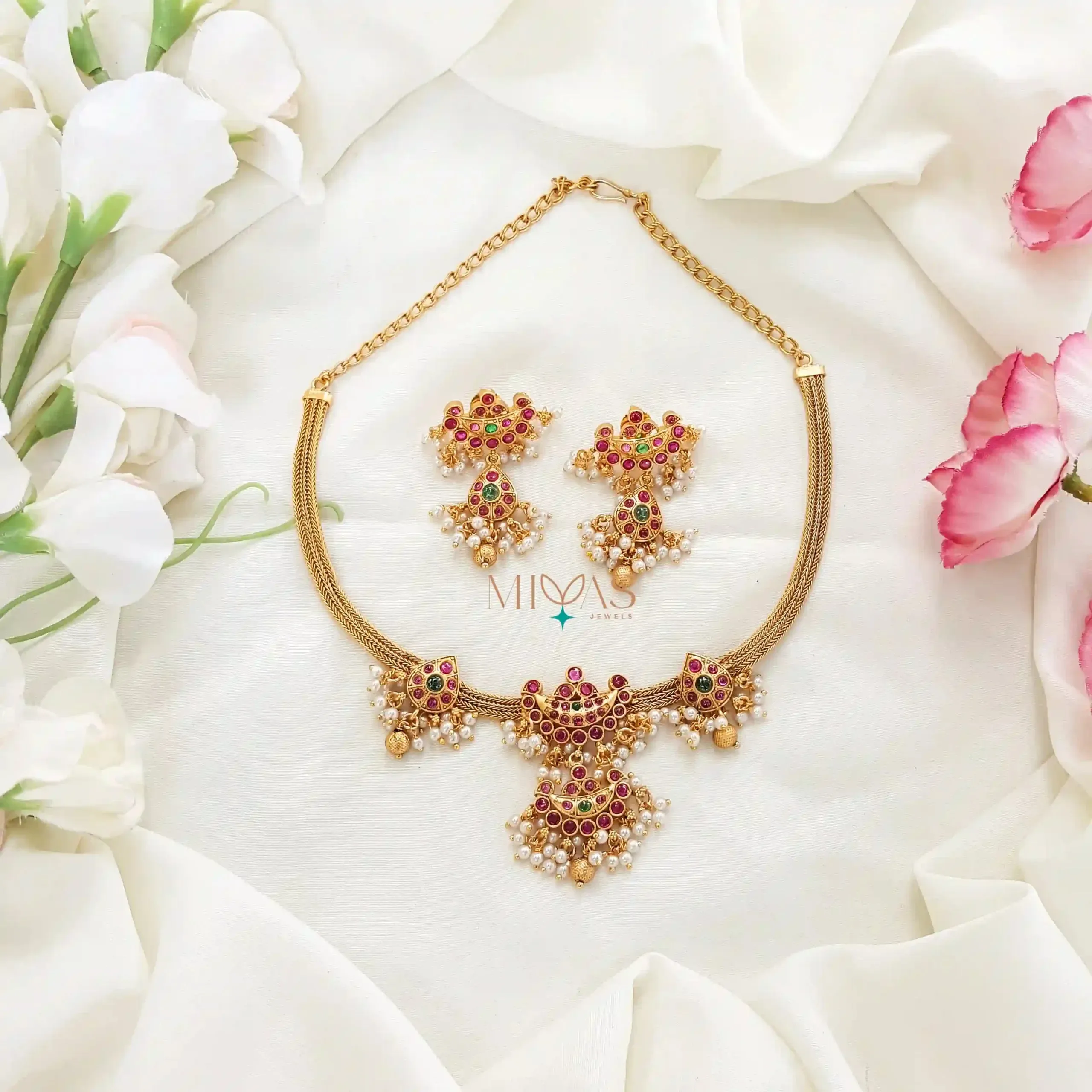 Elegant Non Idol Kemp stone Necklace
