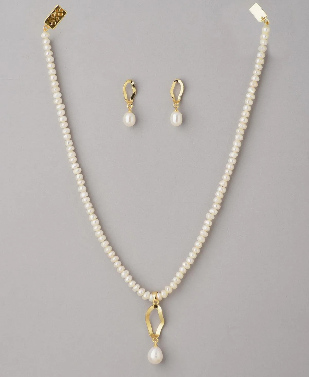 Elegant Real Pearl Necklace Set