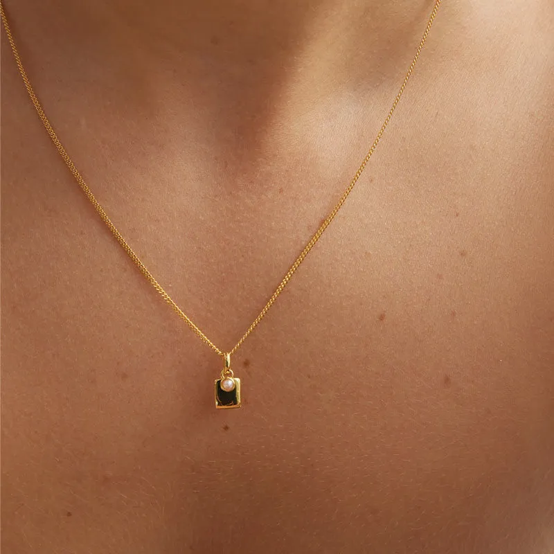 ENGRAVABLE AQUAMARINE BIRTHSTONE NECKLACE (MARCH)