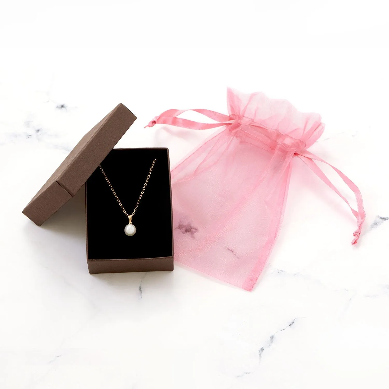 Gold Necklace with a Sliding Cultured Freshwater Pearl Pendant
