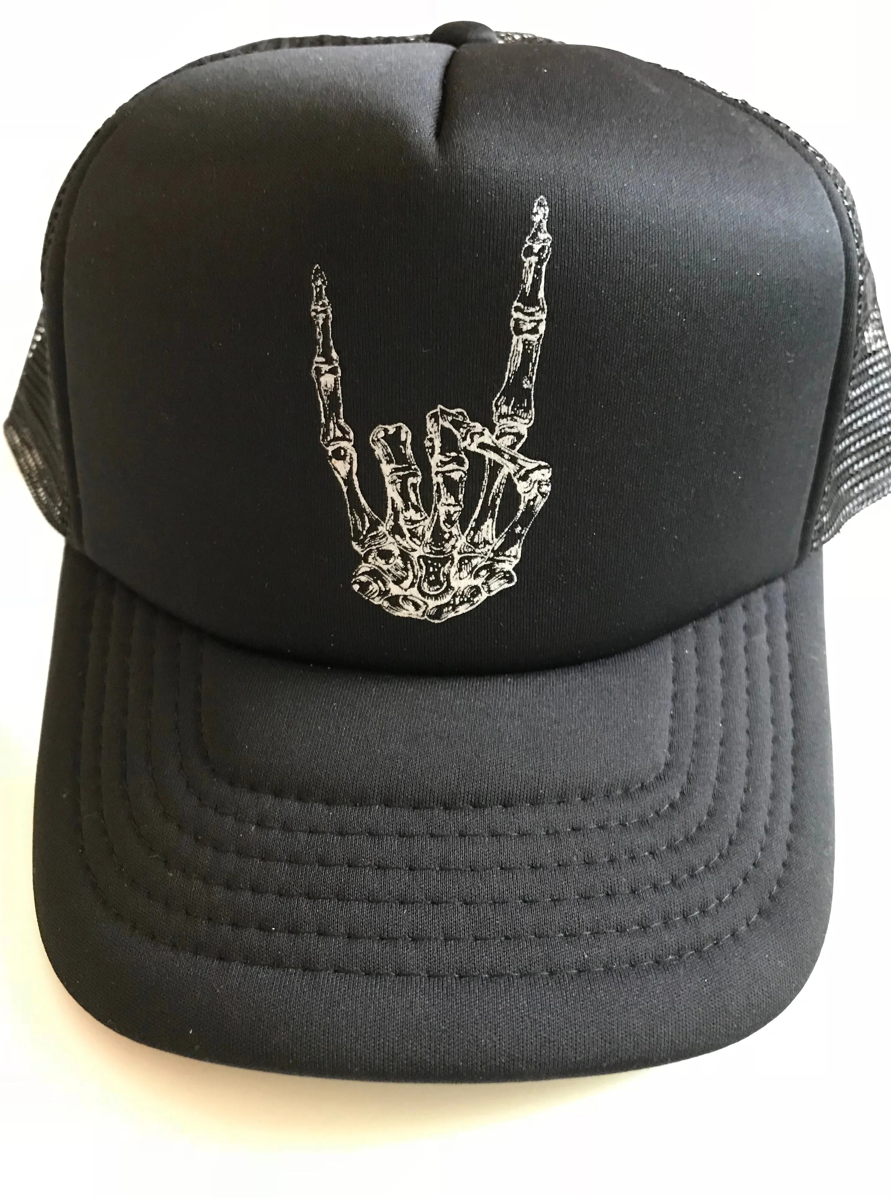 HORNS UP TRUCKER HAT
