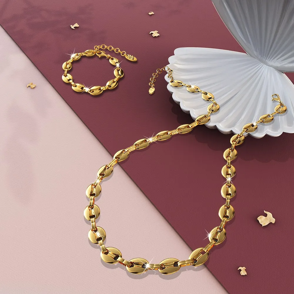 Interlocking Anchor Link Bracelet in Gold - 8mm