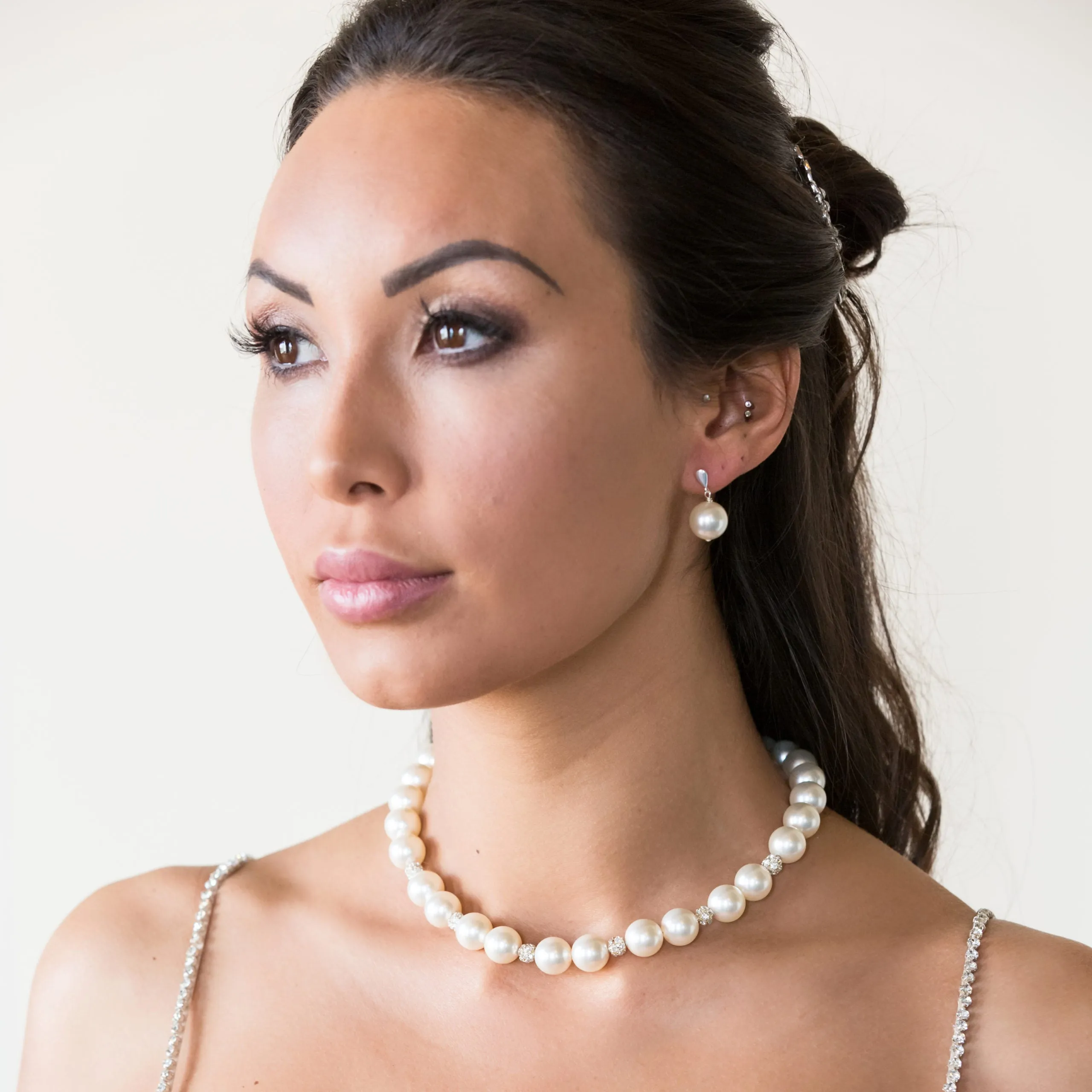 JackieO Large Pearl Bridal Necklace