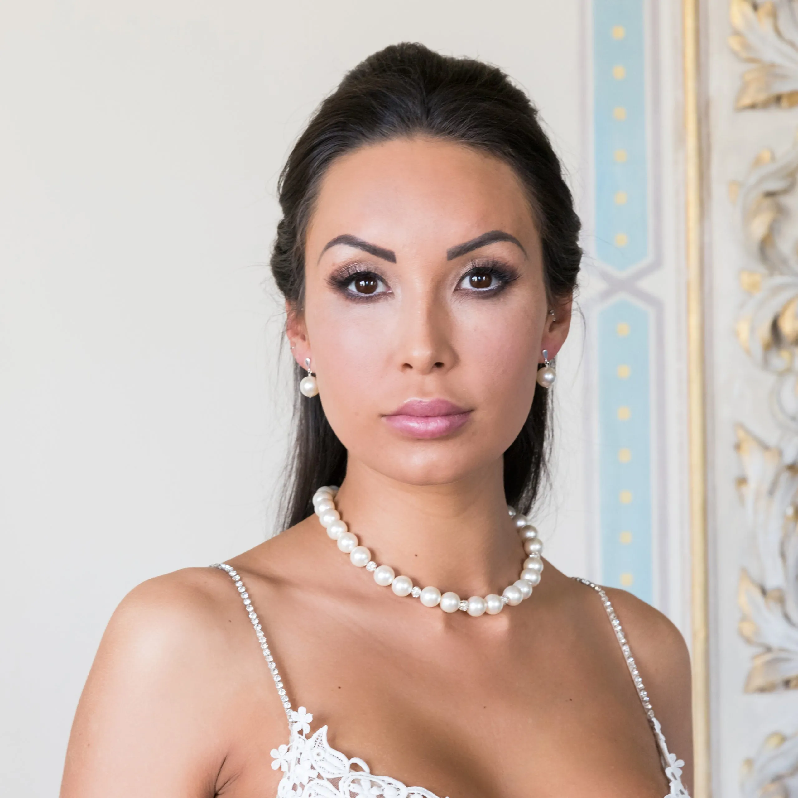 JackieO Large Pearl Bridal Necklace