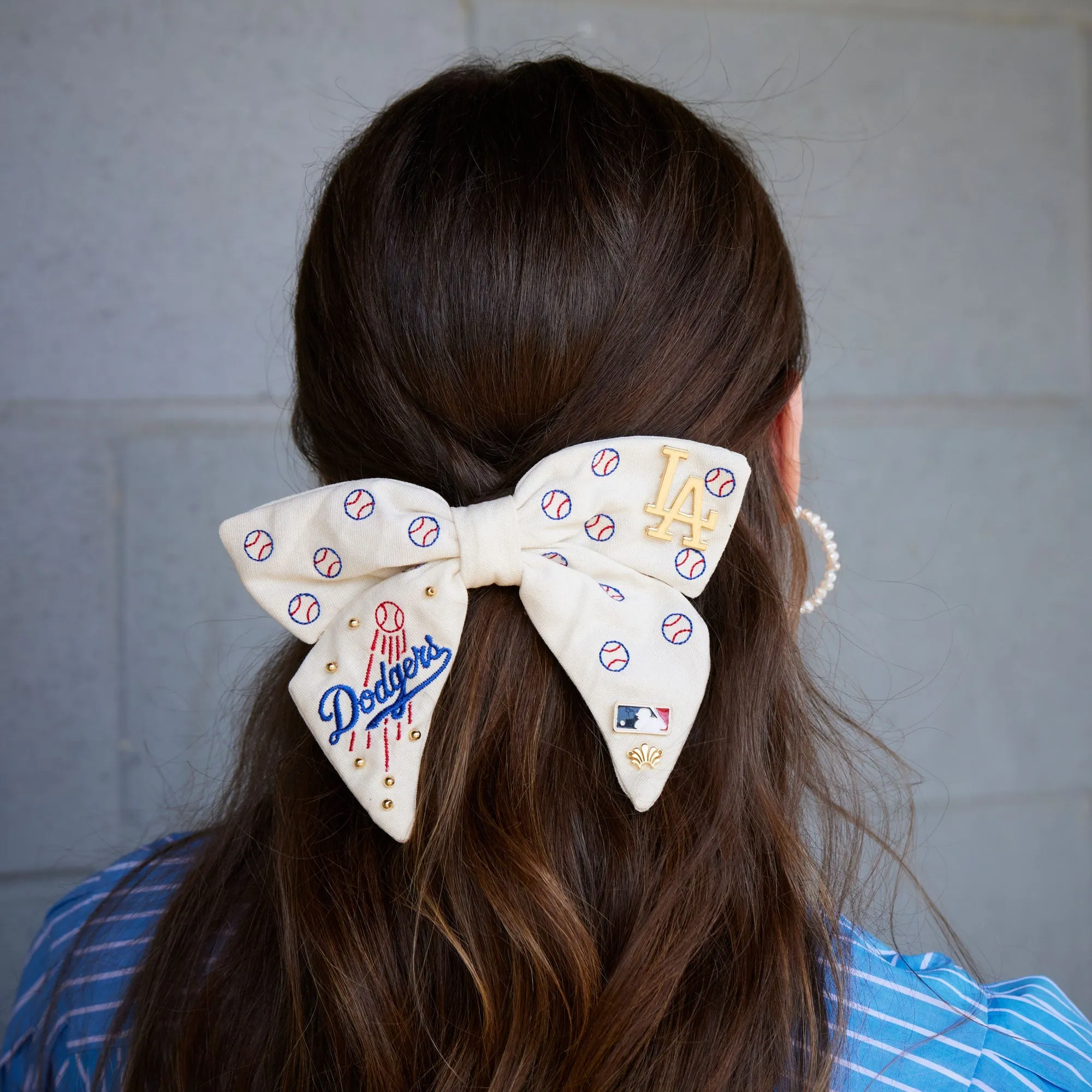 LA DODGERS LELE SADOUGHI / MLB IVORY BOW BARRETTE