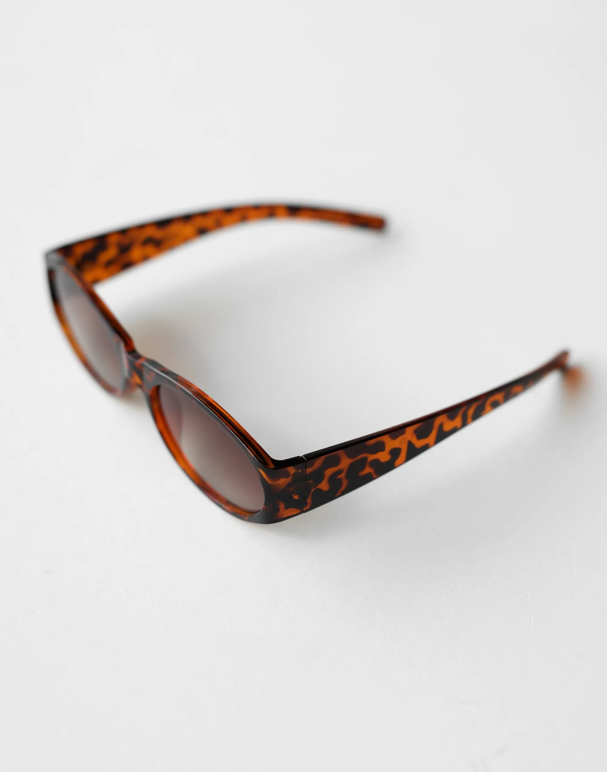 Leila Sunglasses (Tort)