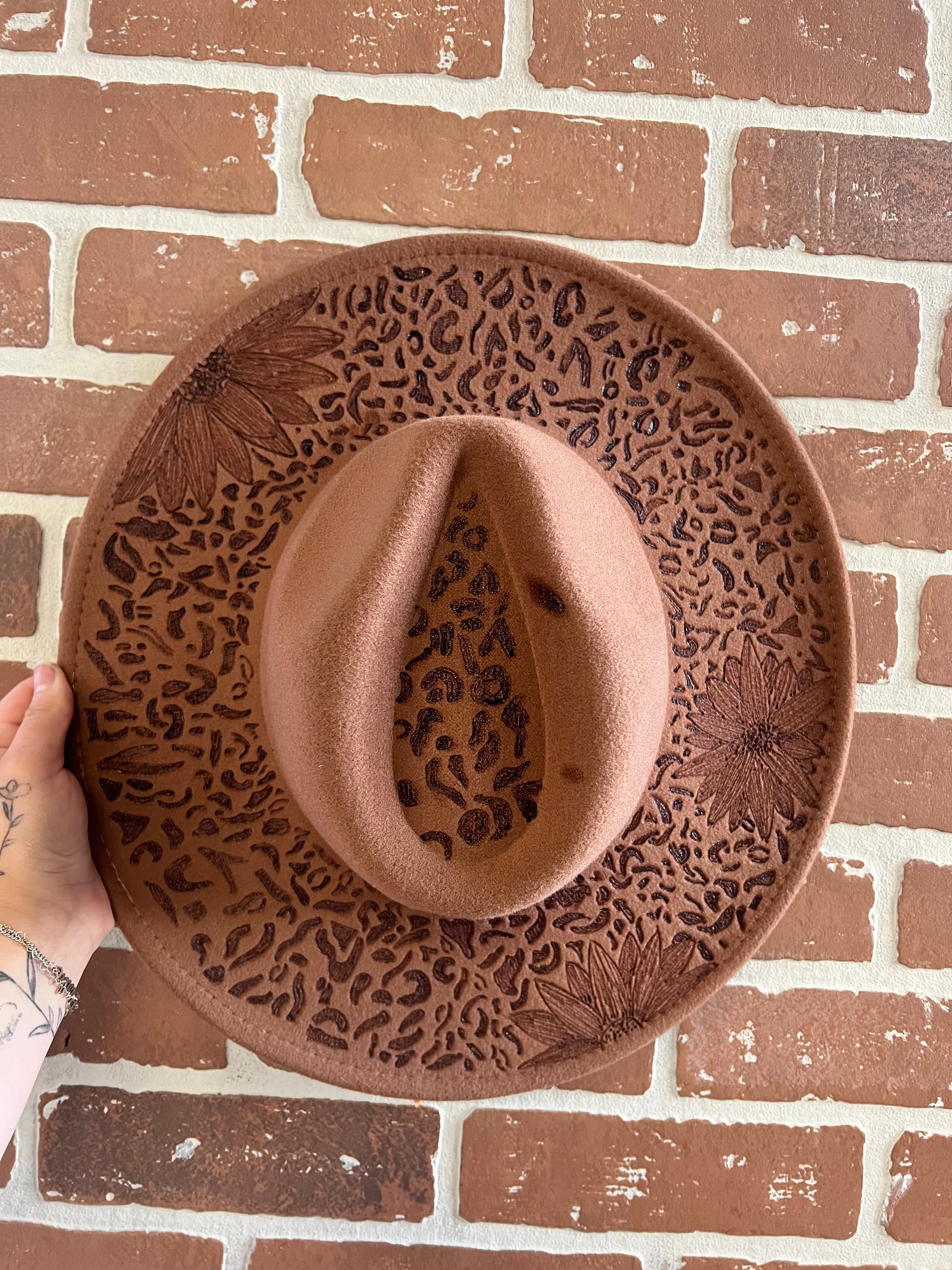 Leopard   Floral Burnt Hat (Medium Brown)