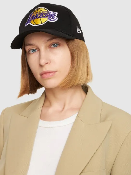 New Era   9FIFTY stretch snap LA Lakers hat 
