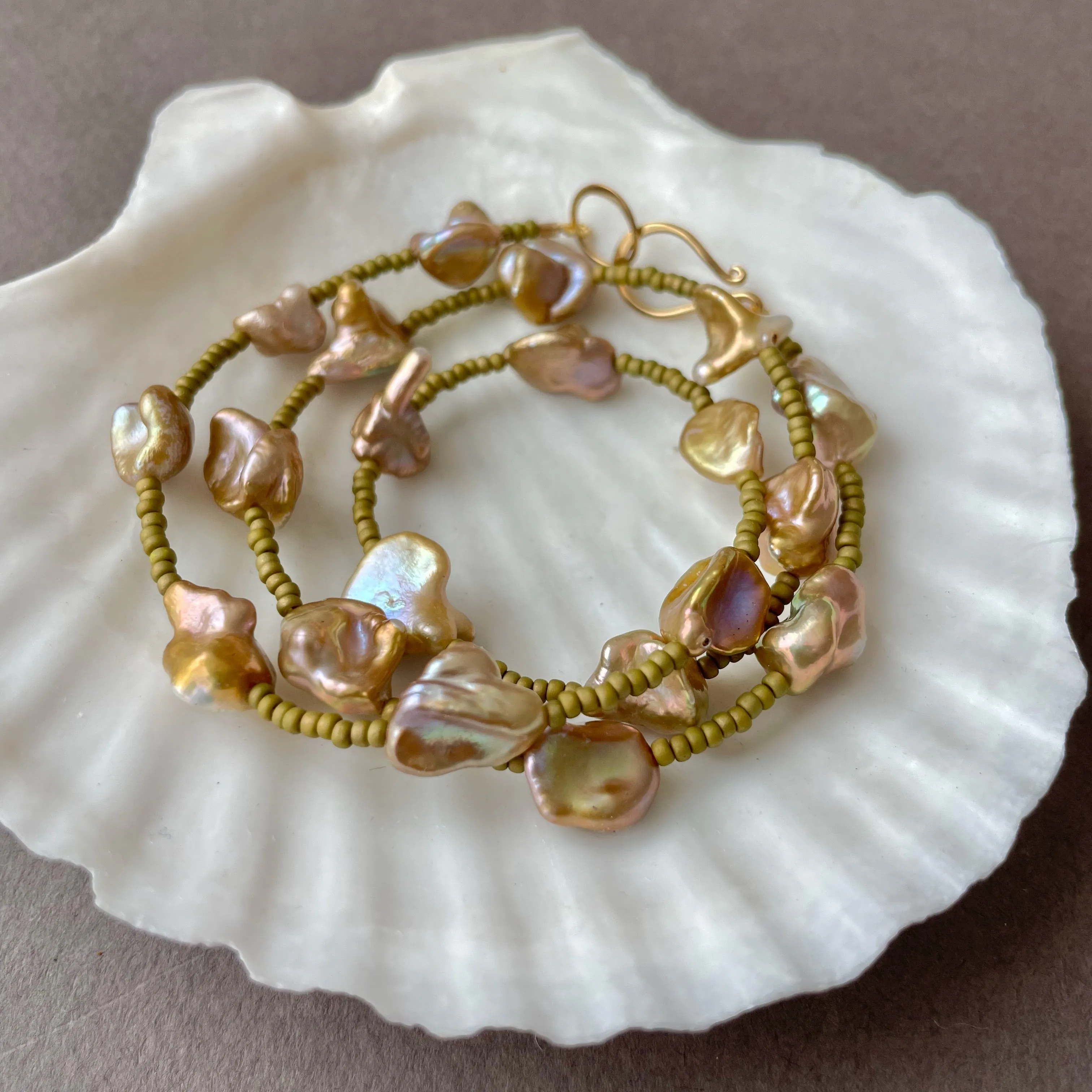 olive garden baroque golden keshi necklace