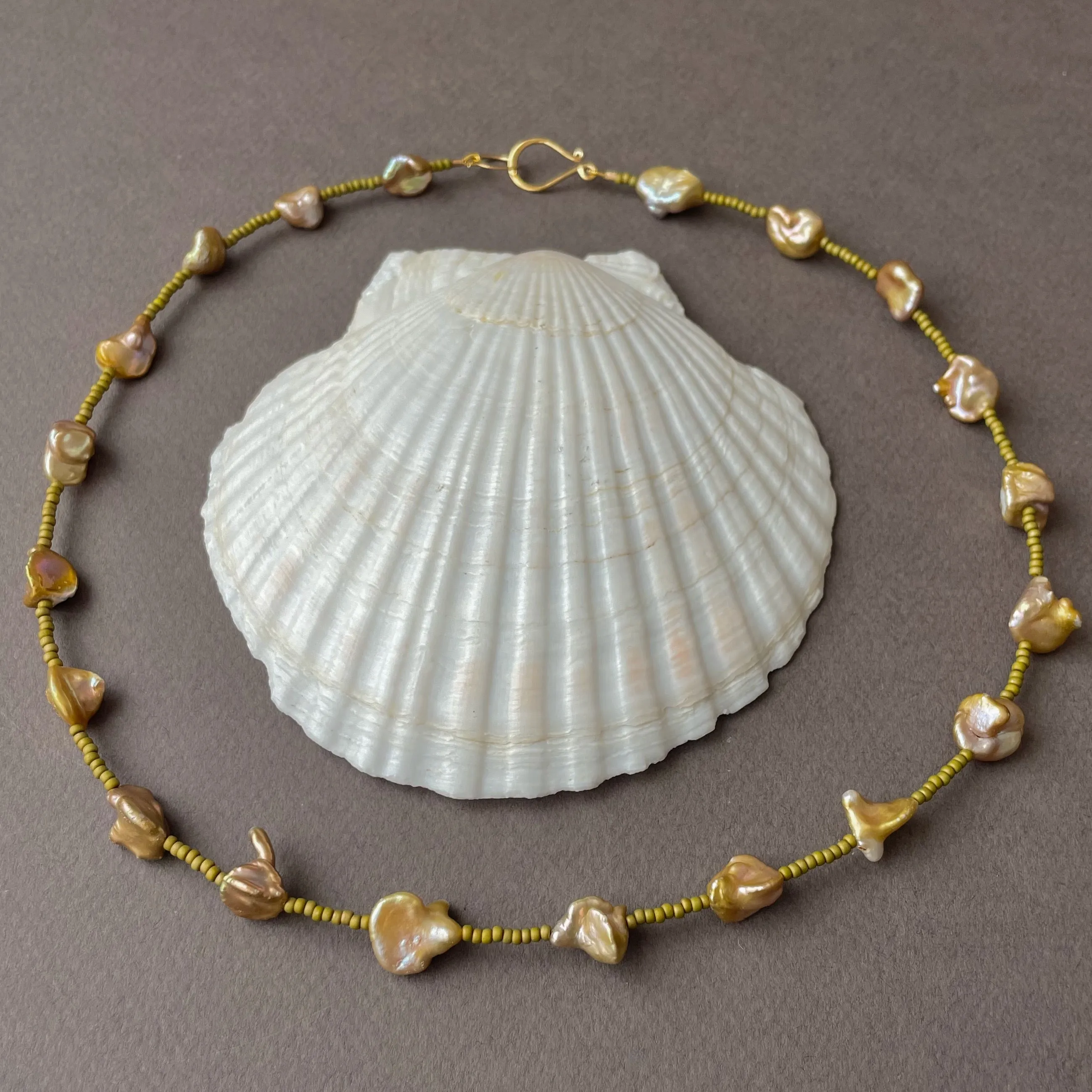olive garden baroque golden keshi necklace
