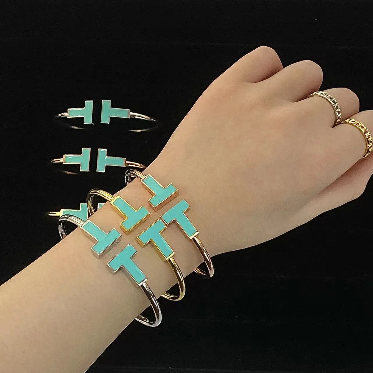 T WIDE TURQUOISE OPEN BRACELET