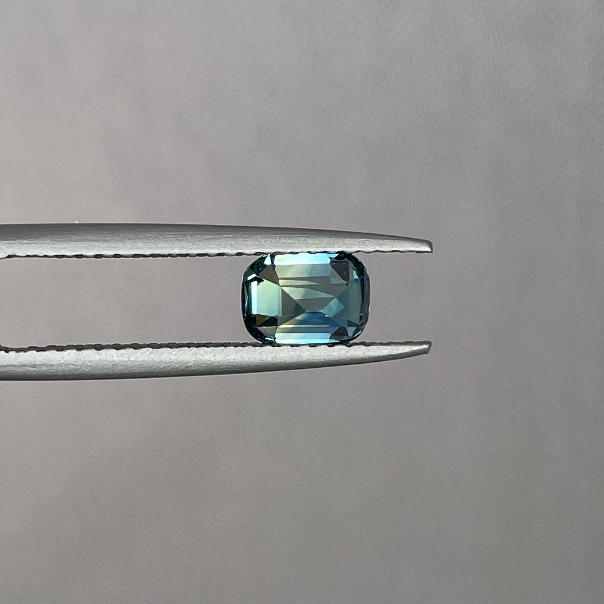 Teal Sapphire – 1.18 Cts - cushion - Blue/Green Sapphire - Natural Colour - Rare Colour - Natural Gemstone