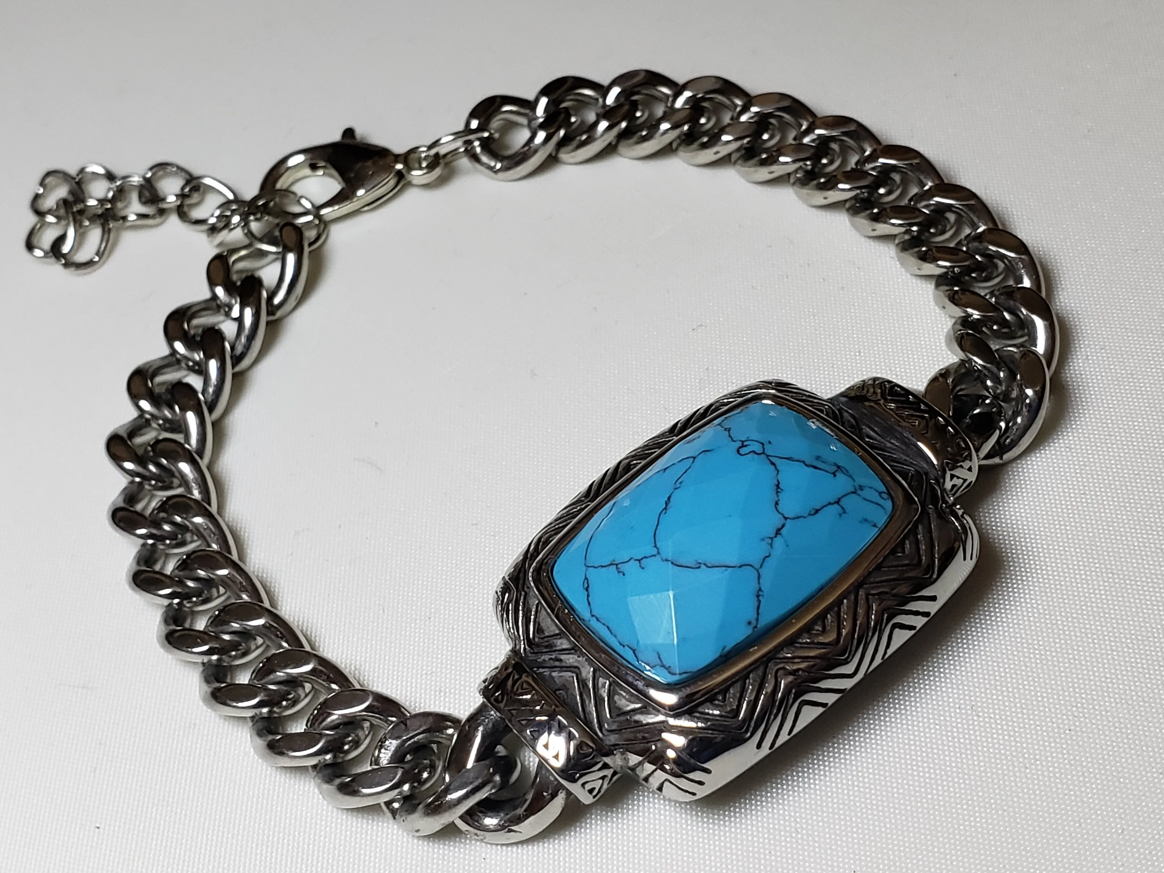 Turquoise Dyed Howlite (20 ctw) in Hand Faceted Black Oxidized Stainless Steel Bracelet, with 316 Chain and Lobster Claw Clasp. Adjustable 8.5"-9.5"