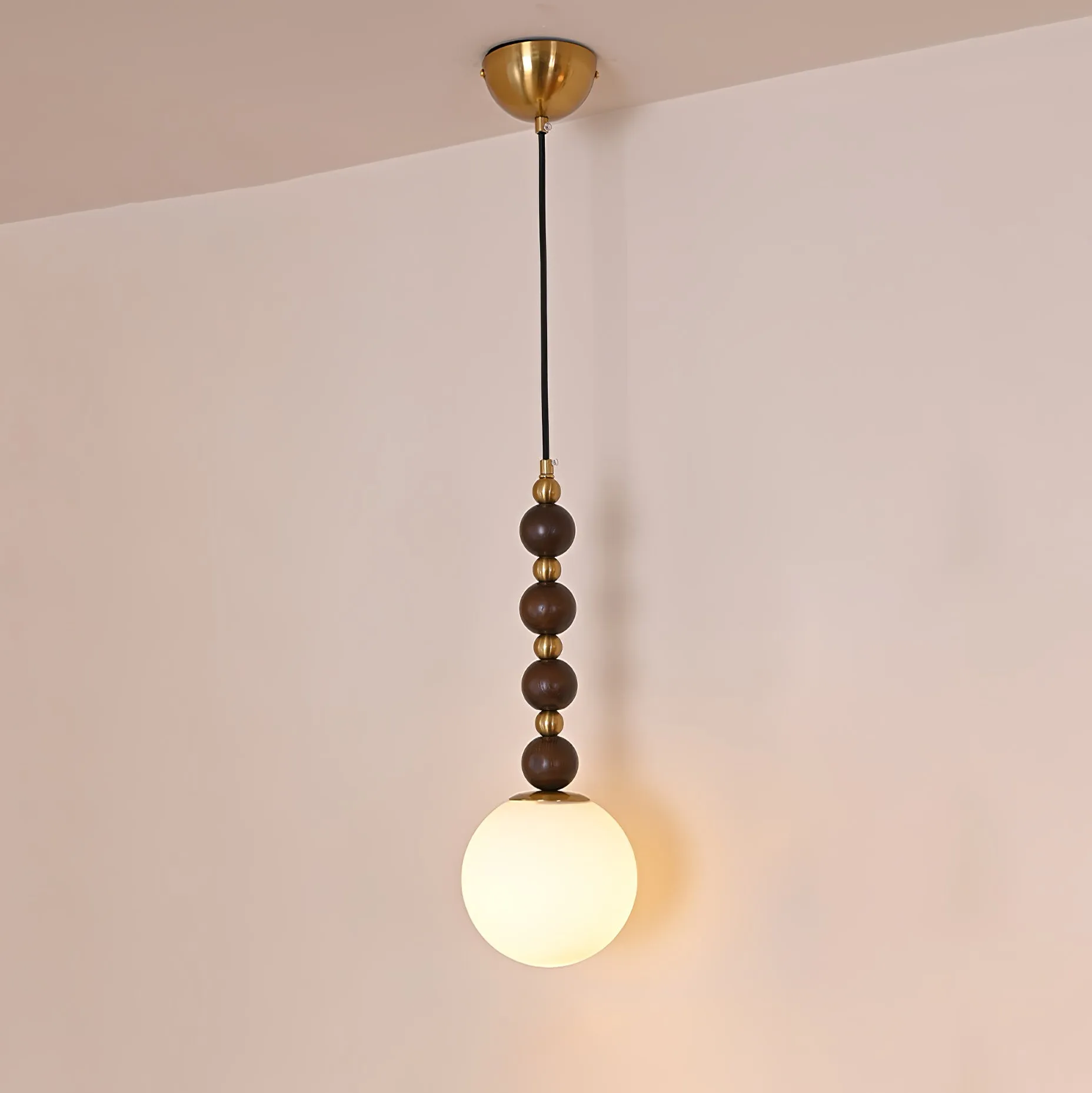 Vertical Walnut Balls Pendant Lamp