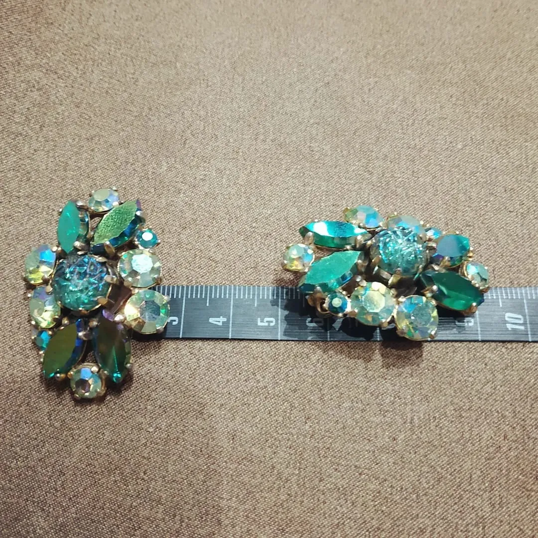 Vintage Schiaparelli Green clip on earrings