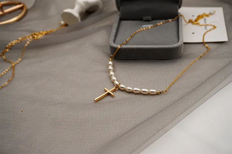 Women's Pearl Chain Necklace with Pendant