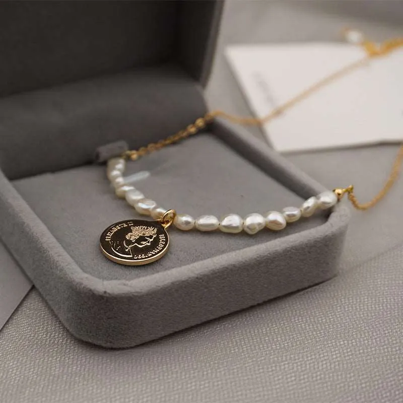 Women's Pearl Chain Necklace with Pendant