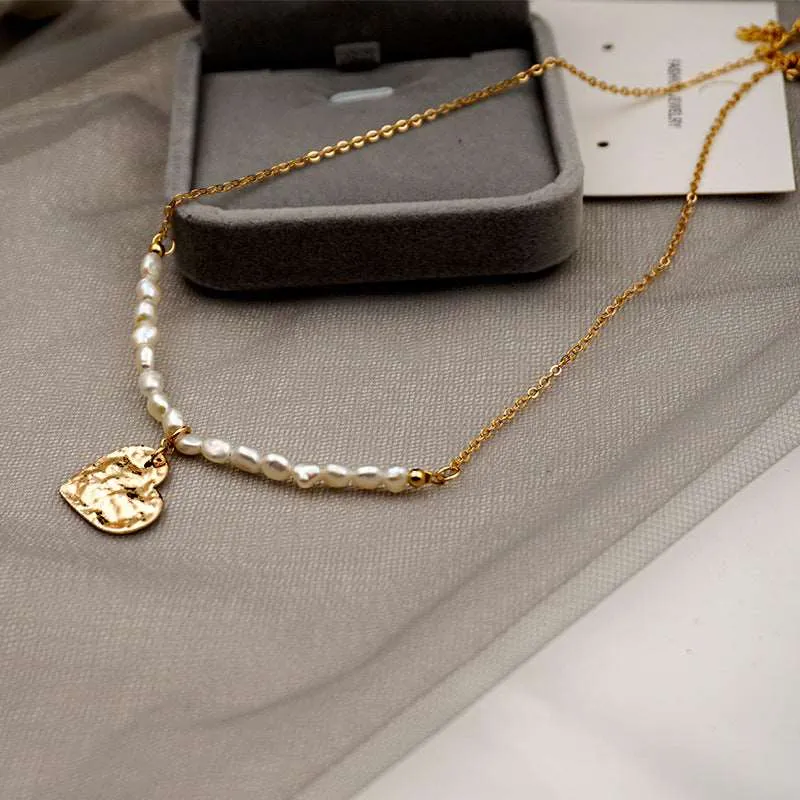 Women's Pearl Chain Necklace with Pendant